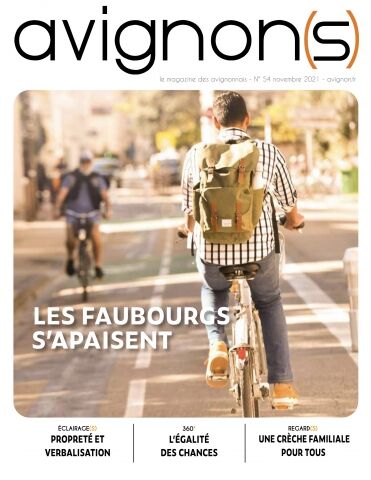 Une du magazine avignon(s) N°54 Photo de reportage sur les pistes cyclables pour la une du magazine de la ville d'Avignon